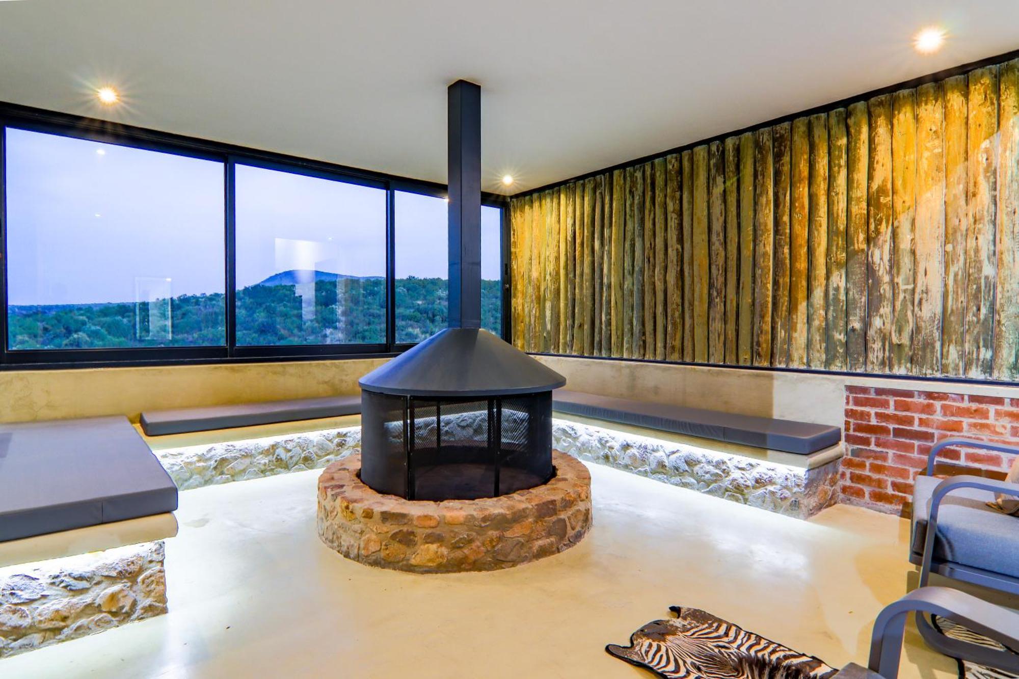 Cliffhanger Lodge Mabula Game Reserve 외부 사진
